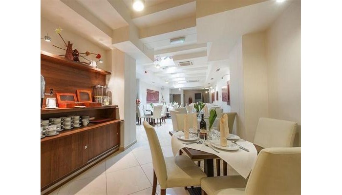 Alexander Ii Hotel poza 9