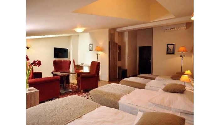 Santi Hotel poza 8