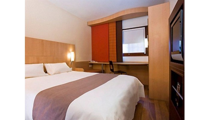 Hotel Ibis Warszawa Reduta poza 1