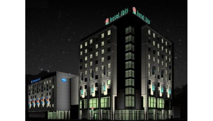 Hotel Ibis Warszawa Reduta poza 3